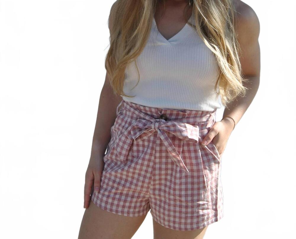 NEW DAVI & DANI high waist checkered paperbag shorts in red